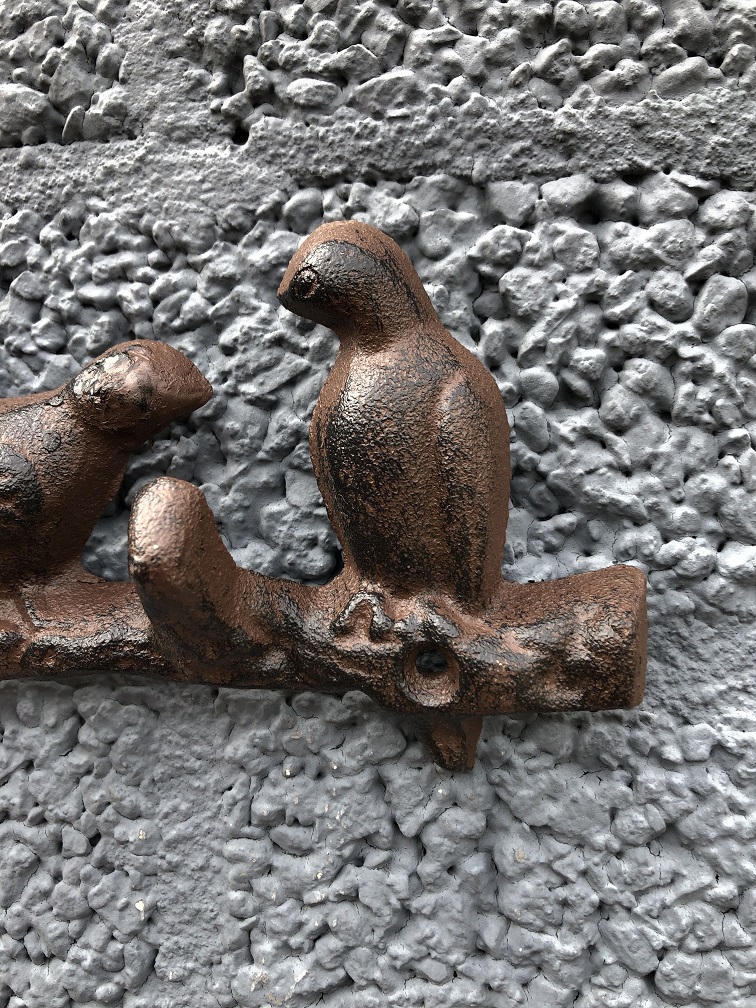Beautiful branch with birds, cast iron with 5 coat hooks