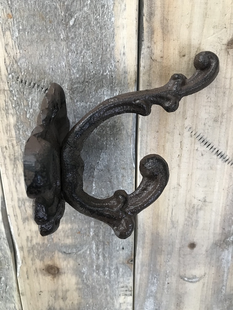 Bull hook cast iron rustic brown 