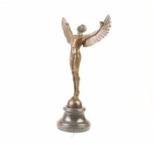 Eine Bronzestatue von ICARUS