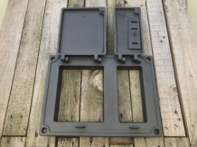 1 oven door for the stove or oven, cast iron.