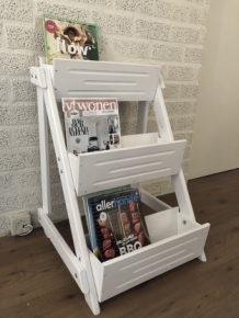 Reading book bin, wood, with 3 bins of wood-white, very nice!