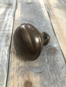 Door knob - turnable - brass patinated