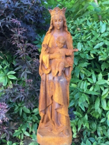 Mary with baby Jesus, cast iron, beautiful statue!!