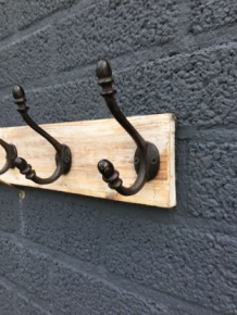 coat rack with 5 double hooks in antique iron.