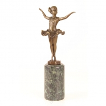 Een bronzen beeld/sculptuur van een ballerina