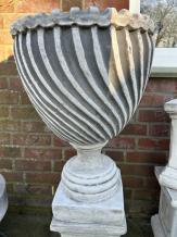 Garden vase - Flower pot with ornamental motif - Large - Stone