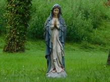 Beeld Maria XL met Rozenkrans - Polystone - In Kleur