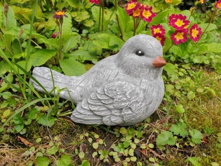 Konkreter Vogel, Spatz