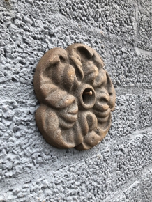 Wall anchor, cast iron-rust-rose motif