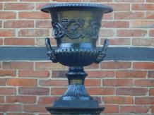 Large Garden Vase - Cast iron - Black - Detailed