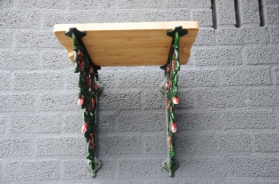 Beautiful set of shelf supports, shelf supports rose motif, cast iron-in matching color.