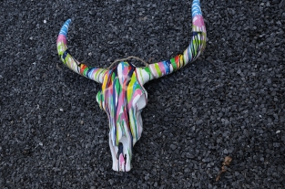 Bulls skull - full colour - polystone