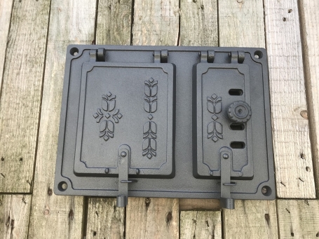 1 oven door for the stove or oven, cast iron.