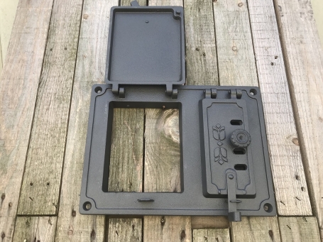 1 oven door for the stove or oven, cast iron.