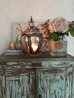 Metal carriage candle holder, very beautiful!!