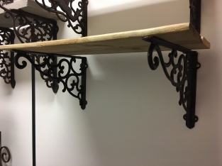 Pair of shelf supports, hanging bracket, cast iron