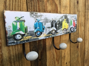 Wall coat rack - hand and tea towel rack for the kitchen, metal. Italian style.