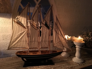 Sailboat 3 master Marco polo on stand, handmade, very beautiful.