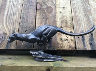 Puma in renstand, beeldhouwkunst, ijzer-brons-look