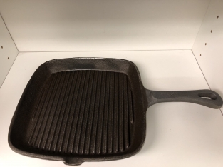 Zware gietijzeren grill pan, ouderwetse  topkwaliteit.