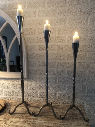 Beautiful wrought iron candlestick, 1 arm, medium size, beautiful ornate ironwork!