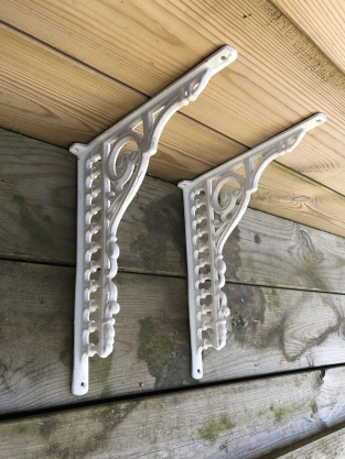 Set of antique sleek shelf supports, cast iron- old-white