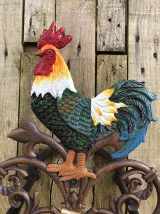 1 water hose holder rooster, cast iron with brass tap in color, beautiful.