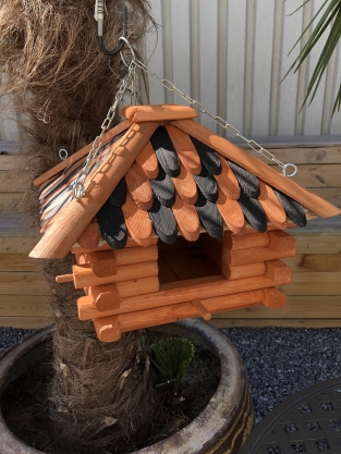 Lux Vogelhaus aus Holz, Vogelfutterhaus zum Aufhängen.