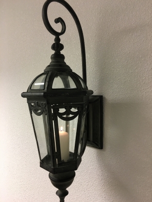 Wall lantern with wall bracket made of metal, very attractive!! LAST ONE!!