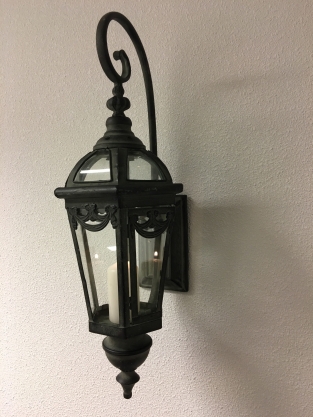 Wall lantern with wall bracket made of metal, very attractive!!