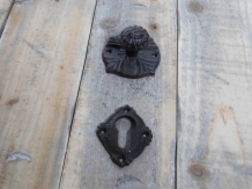 Fixed door knob Lindu - cast iron - with lock rosette for cylinder lock 