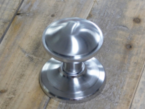 Fixed door knob with rosette - solid - matt chrome