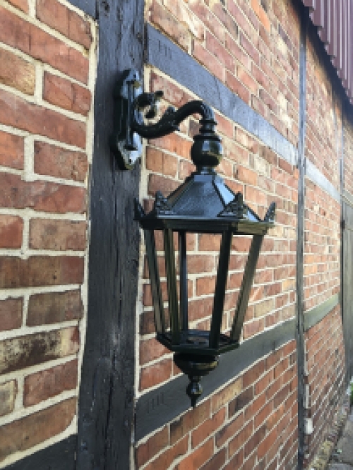 Outdoor lamp Shop - green - ceramic fitting and glass