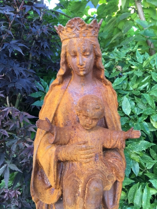 Mary with baby Jesus, cast iron, beautiful statue!!