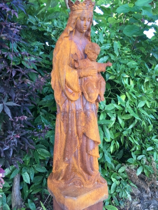 Mary with baby Jesus, cast iron, beautiful statue!!