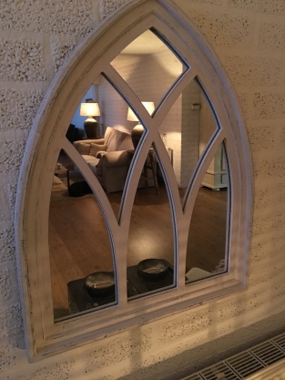 1 Mirror window with wooden frame in white wash