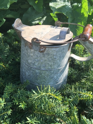 Water jug, Vienne, zinc