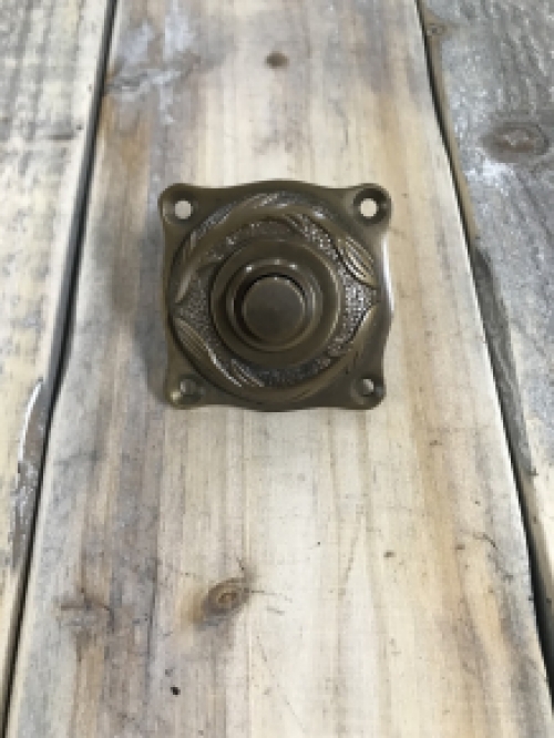 Doorbell the Lily - patinated brass