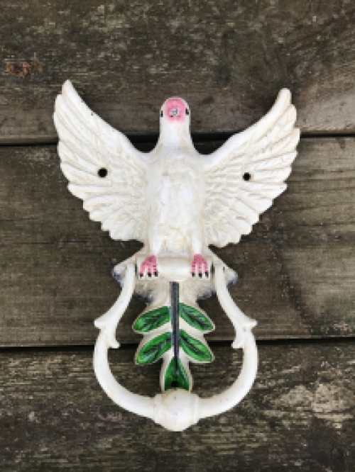 Door knocker with dove, beautiful in color, cast iron