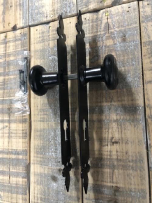 Set of door furniture for the front door, beautiful wrought iron, black, consisting of 2 doorknobs and 2 long door plates, PZ 92!