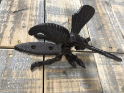 Beautiful image of a bee, door knocker cast iron brown.