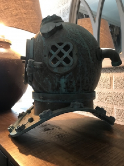 Robust diving helmet, made of iron - ''ANCHOR ENGINEERING 1921''