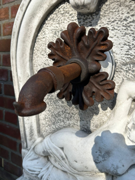 Wasserspeier für Wandbrunnen - Eichenblatt + Neptun - Gusseisen - Rost