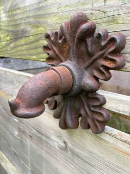 Gargoyle for Wall Fountain - Oak Leaf + Neptune - Cast iron - Rust