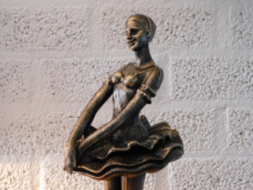 Beeld van een ballerina, gietijzer, brons-look, huisdecoratie