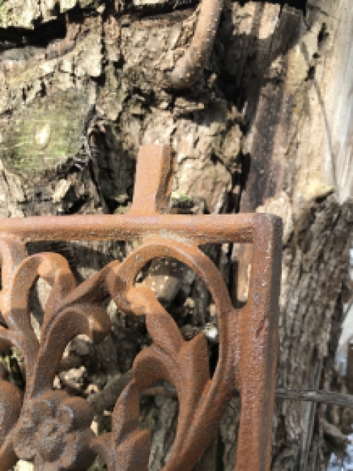 Door grille / window grille - balcony railing, but also beautiful as wall decoration, cast iron - rustic.