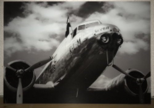 Kunst auf Glas des Flugzeugs: ''De UIVER'', niederländische Geschichte, wunderschön!