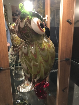 A wonderfully beautiful glass work of art, an Eagle Owl statue.