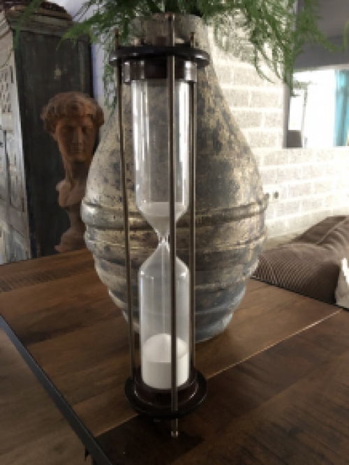 Beautiful large hourglass with 2 x compass, beautiful and attractive design