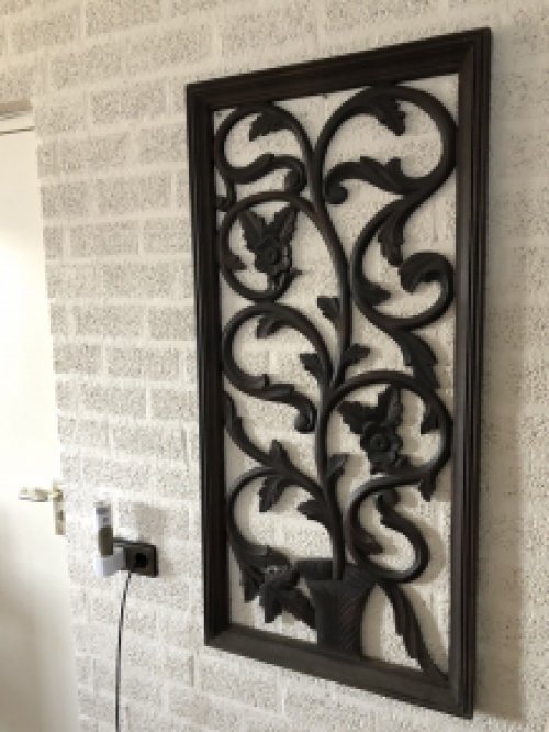 Beautiful wall ornament in colonial wood carved 